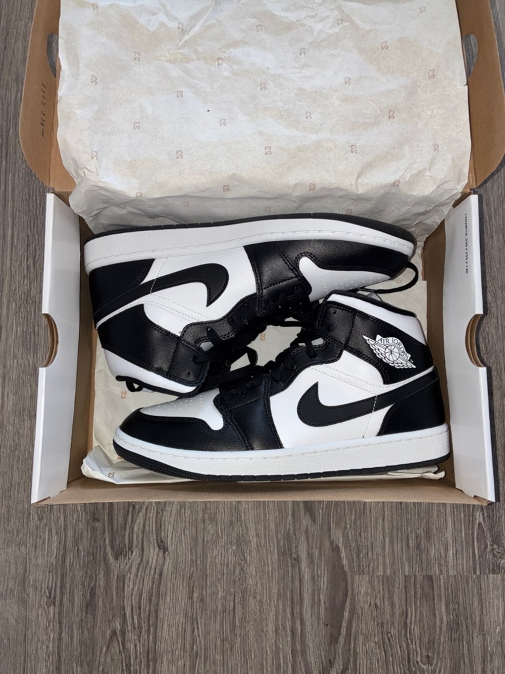 Nike Air Jordan 1 Mid Black White Mint Condition Size 9.5